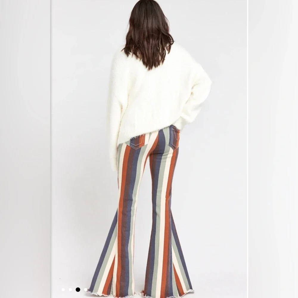 Berkeley Zip Up Bells. NWOT. - Picture 2 of 3